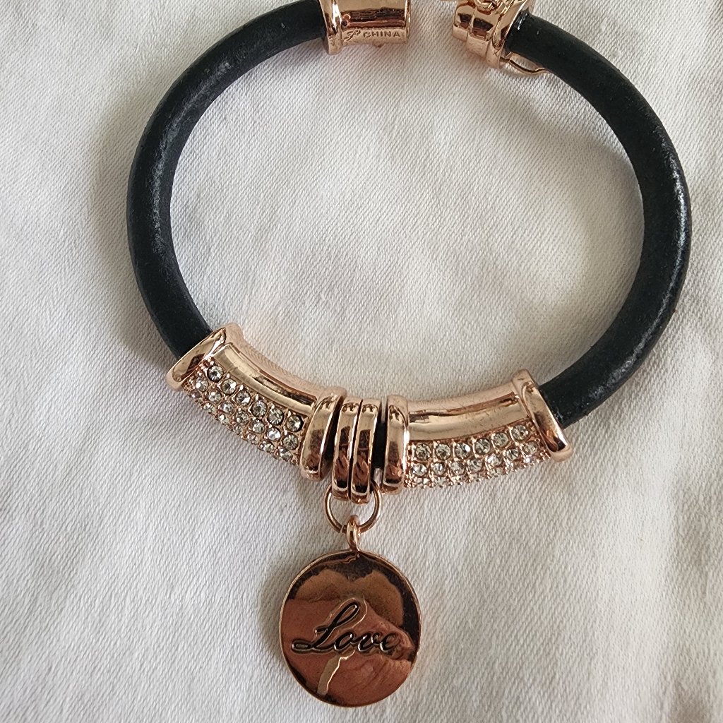 Joan Boyce Leather With Rose Gold Swarovski Bracelet-New 25$